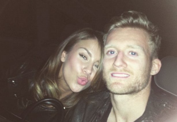 Οι σέξι γυναίκες του EURO - Οι καλλονές σύντροφοι των ποδοσφαιριστών [εικόνες] | iefimerida.gr 19