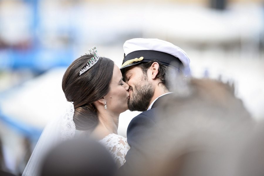 14 κοινές θνητές που παντρεύτηκαν πρίγκιπες και βασιλιάδες [εικόνες] | iefimerida.gr 4
