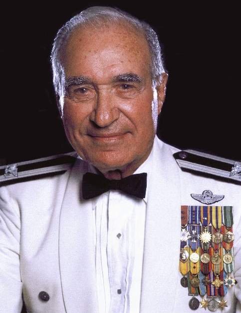 Πέθανε ο «ιπτάμενος Ελληνας», Σπύρος Πισσάνος -Ο πιλότος θρύλος με τις 10 καταρρίψεις γερμανικών μαχητικών [βίντεο]  | iefimerida.gr 2