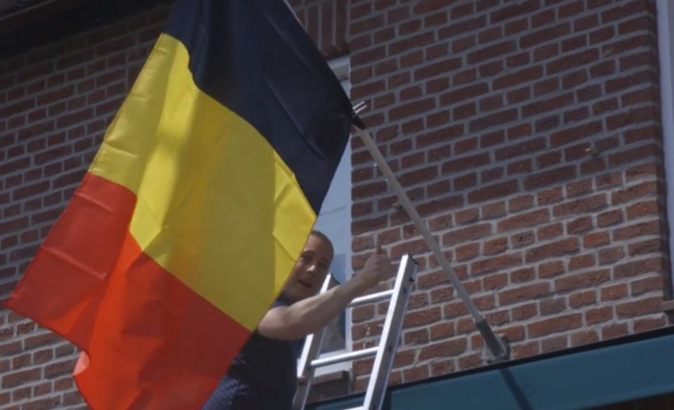 Απίστευτο: Ιδιοκτήτης καφετέριας, μετακίνησε τα... σύνορα Βελγίου-Ολλανδίας! [εικόνες] | iefimerida.gr 3