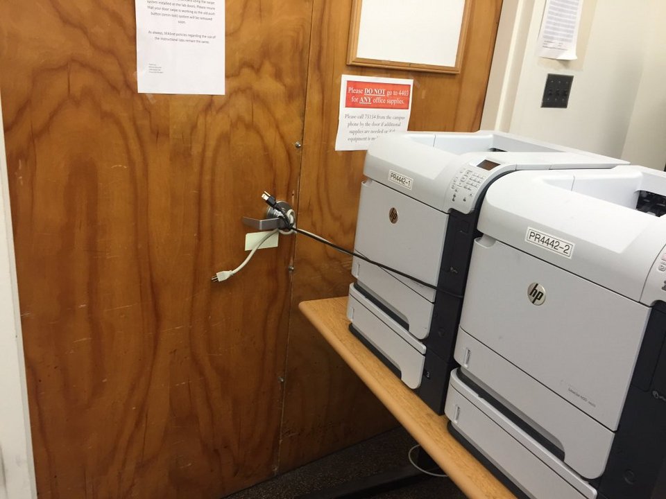 Πυροβολισμοί στο UCLA -Δυο νεκροί [εικόνες & βίντεο] | iefimerida.gr 1