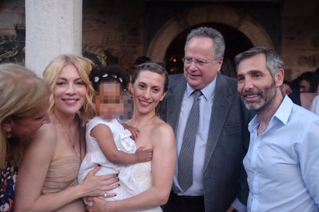 Η Βίκυ Βολιώτη βάφτισε την κόρη της στον Πανάγιο Τάφο [εικόνες] | iefimerida.gr 0