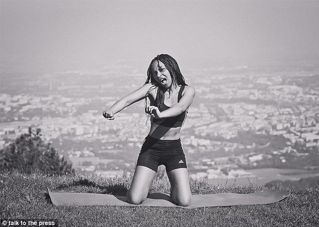 Είναι 50 χρονών αλλά όλοι την περνούν για 30άρα -Το απίστευτο μυστικό της [εικόνες] | iefimerida.gr 2