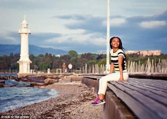 Είναι 50 χρονών αλλά όλοι την περνούν για 30άρα -Το απίστευτο μυστικό της [εικόνες] | iefimerida.gr 0