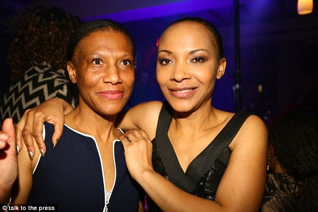 Είναι 50 χρονών αλλά όλοι την περνούν για 30άρα -Το απίστευτο μυστικό της [εικόνες] | iefimerida.gr 1