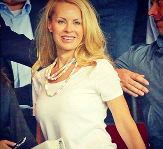 Οι σέξι γυναίκες του EURO - Οι καλλονές σύντροφοι των ποδοσφαιριστών [εικόνες] | iefimerida.gr 21