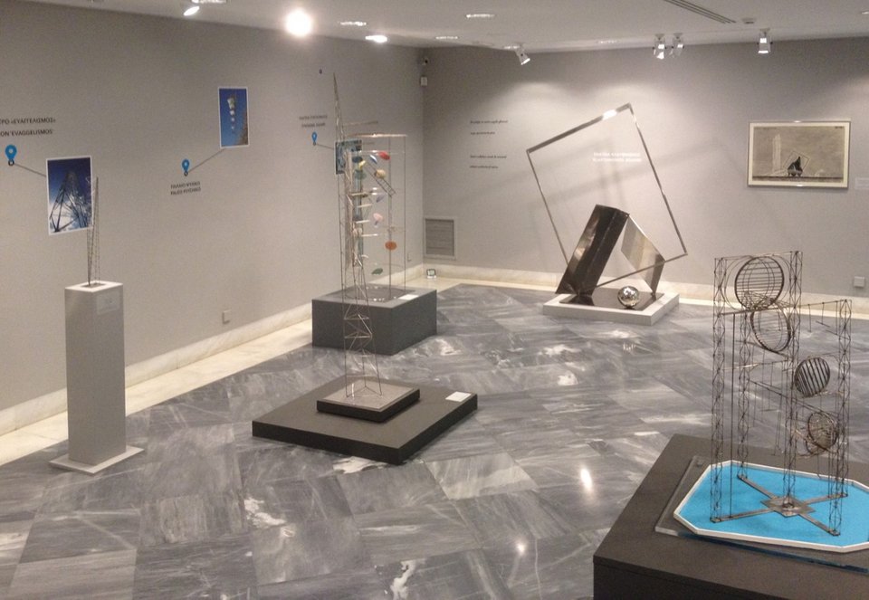 Εντυπωσιάζει η έκθεση Ζογγολόπουλου στην Ανδρο [εικόνες]  | iefimerida.gr 0