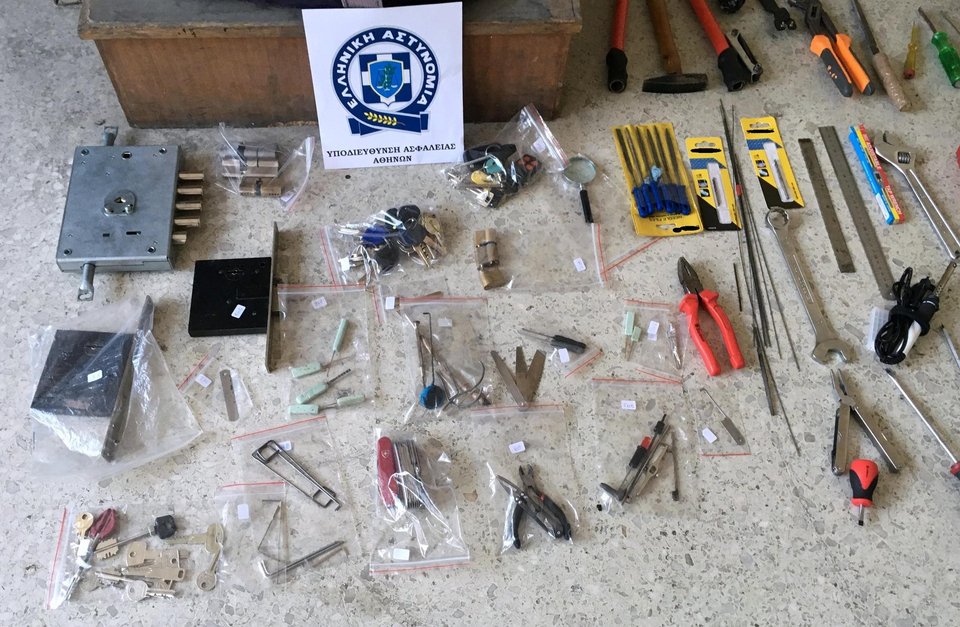 Εξαρθρώθηκε η μεγαλύτερη εγκληματική οργάνωση της Αττικής -Γεωργιανοί εισέβαλλαν σε σπίτια [εικόνες]  | iefimerida.gr 2
