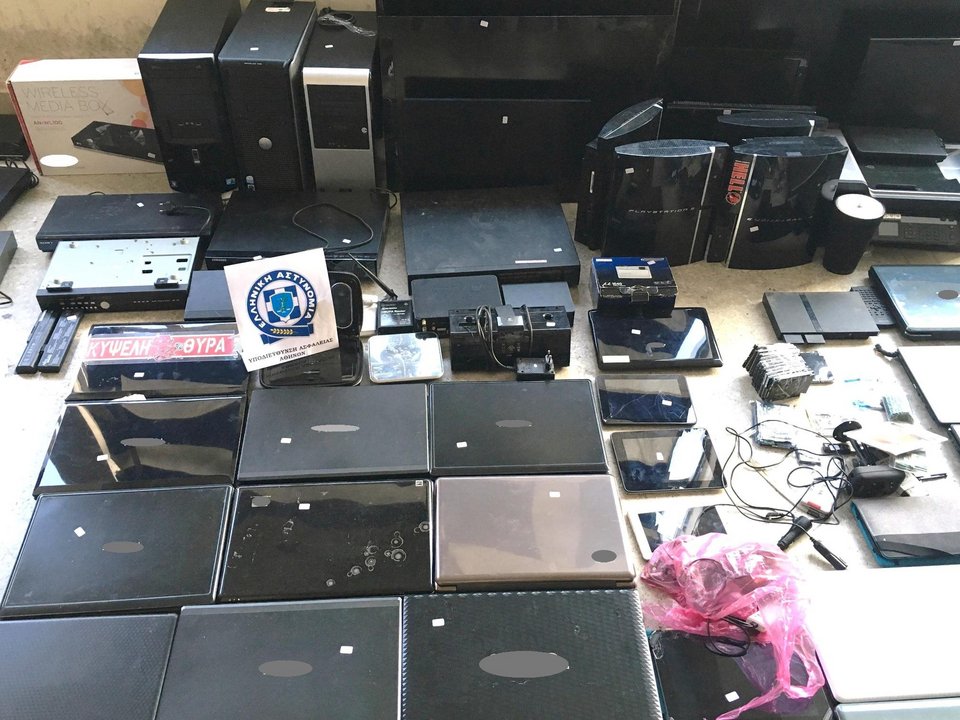 Εξαρθρώθηκε η μεγαλύτερη εγκληματική οργάνωση της Αττικής -Γεωργιανοί εισέβαλλαν σε σπίτια [εικόνες]  | iefimerida.gr 3