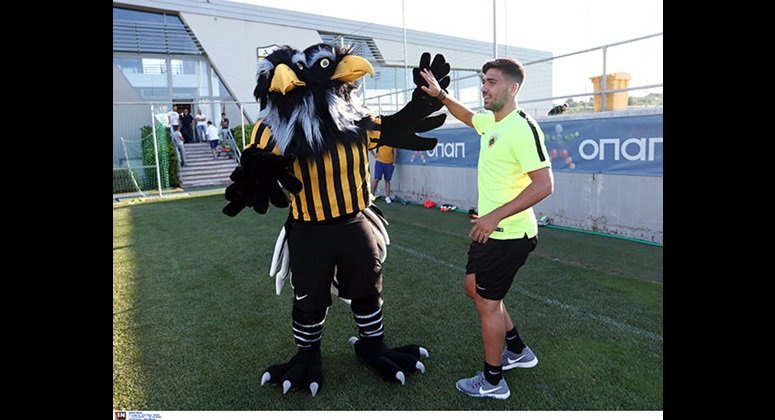 Χάγκα, η νέα μασκότ της ΑΕΚ [εικόνες & βίντεο] | iefimerida.gr 0