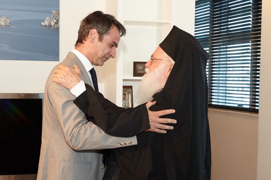 Συνάντηση του Κυριάκου Μητσοτάκη με τον Αρχιεπίσκοπο Αλβανίας Αναστάσιο [εικόνες] | iefimerida.gr 1