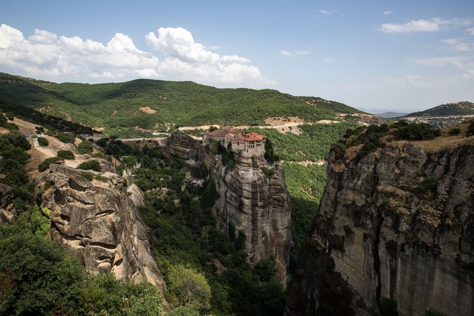 Εκδρομή στα Μετέωρα –Μοναστήρια σκαρφαλωμένα σε απόκρημνους βράχους | iefimerida.gr 1