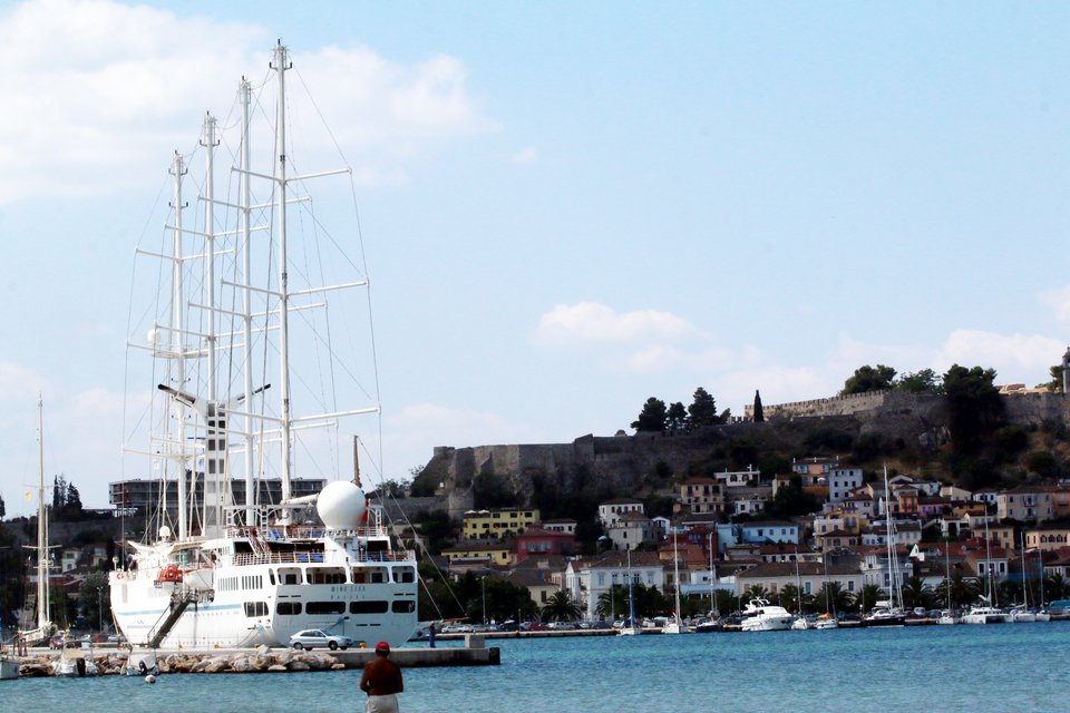 Το εντυπωσιακό ιστιοφόρο «Αστέρι του Ανέμου» στο λιμάνι του Ναυπλίου [εικόνες] | iefimerida.gr 1