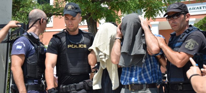 Στην Καβάλα μετέφεραν τους 8 Τούρκους στρατιωτικούς για λόγους ασφαλείας | iefimerida.gr 0