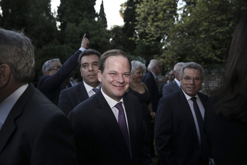 Το απίστευτο βλέμμα του Αλέξη Τσίπρα στους πολιτικούς αρχηγούς -Αμηχανία, τρακ και... γραβάτες [εικόνες] | iefimerida.gr 7