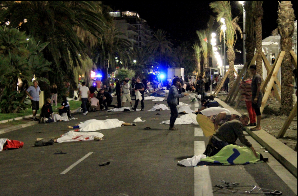 Η Νίκαια μετά το μακελειό -Δάκρυα, τρόμος, αλλά η ζωή συνεχίζεται [εικόνες] | iefimerida.gr 14