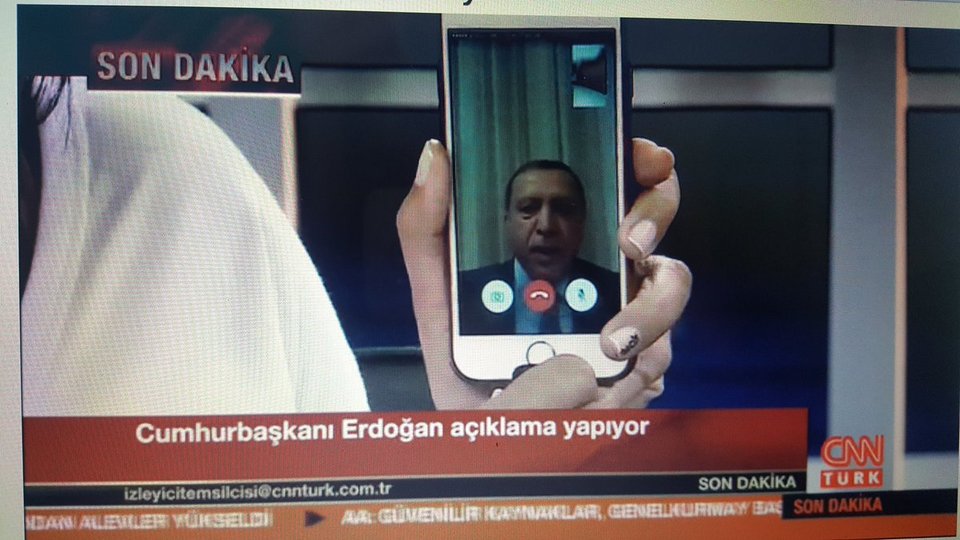 Δραματικό διάγγελμα Ερντογάν μέσω... facetime: Να βγει το έθνος στους δρόμους [εικόνες&amp;βίντεο] | iefimerida.gr 0