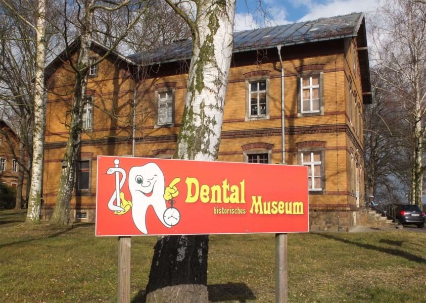 Ενα διαφορετικό μουσείο: Με οδοντιατρικά εργαλεία, μασέλες και αντικείμενα από το 1750[εικόνες] | iefimerida.gr 4