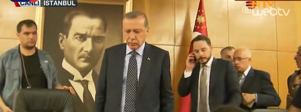 Κατέρρευσε το πραξικόπημα στην Τουρκία, ο Ερντογάν επέστρεψε δριμύτερος | iefimerida.gr 11