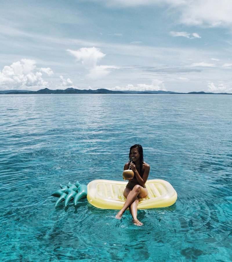 H νέα τρέλα της παραλίας γίνεται viral: Φουσκωτά σε σχήμα πίτσας, καρπούζι, φλαμινγκο [εικόνες] | iefimerida.gr 1