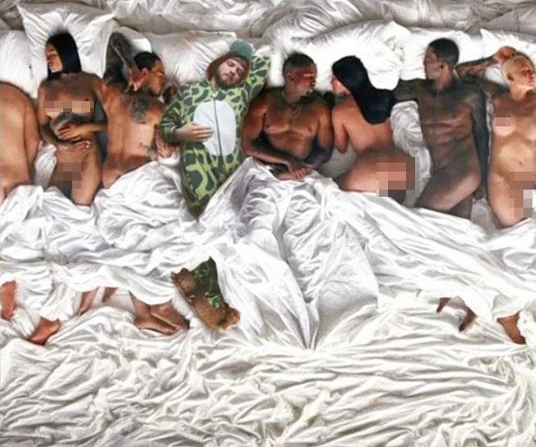 Ο «δεινόσαυρος» που εισβάλλει στις φωτογραφίες διασήμων -Ξυρίζει την Μπέκαμ, γονατίζει στη βασίλισσα Ελισάβετ [εικόνες] | iefimerida.gr 14