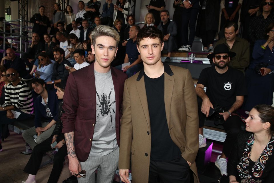 Αυτός είναι ο γιος της Ιζαμπέλ Ατζανί και του Ντάνιελ Ντέι Λιούις [εικόνες] | iefimerida.gr 10