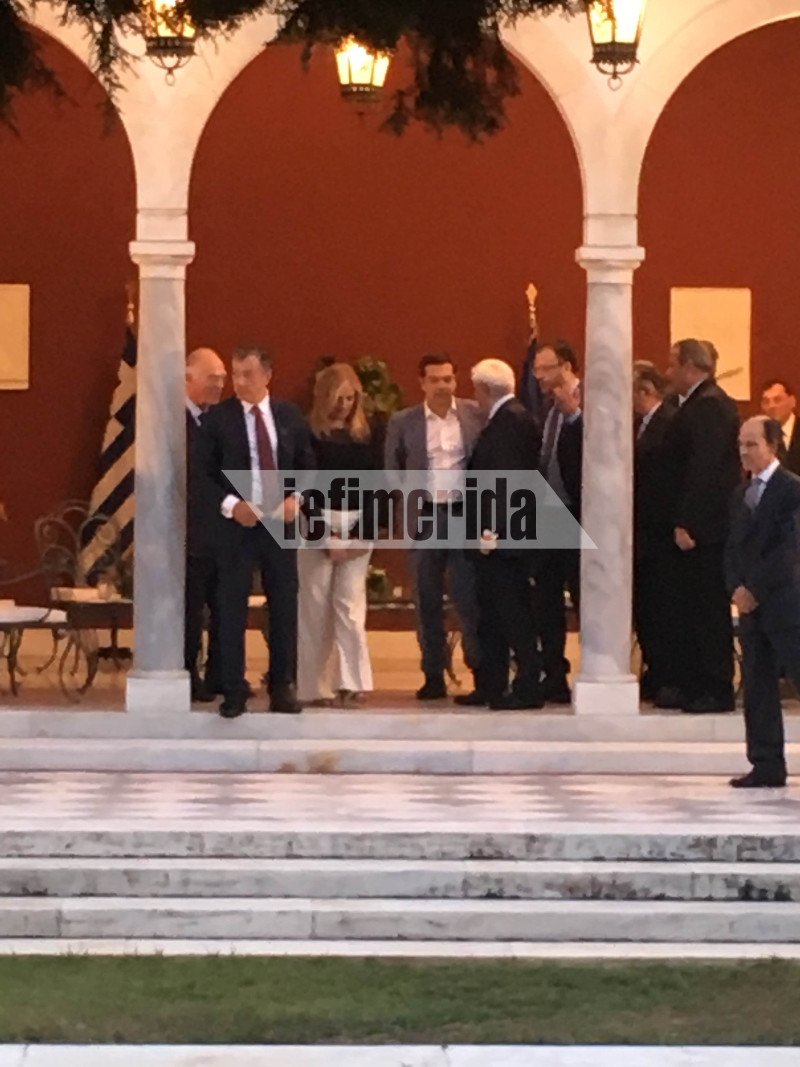 Το Προεδρικό Μέγαρο άνοιξε τις πύλες του για τη γιορτή της Δημοκρατίας | iefimerida.gr 12