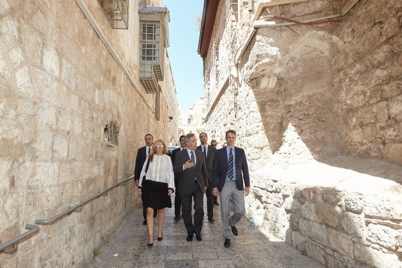 Κομψή, σε ασπρόμαυρο σύνολο, στο Ισραήλ μαζί με τον Κυριάκο Μητσοτάκη, η Μαρέβα [εικόνες] | iefimerida.gr 7