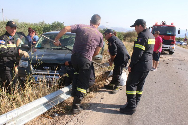 Αργος: Καραμπόλα 3 αυτοκινήτων -4 παιδιά ελαφρά τραυματίες [εικόνες] | iefimerida.gr 4