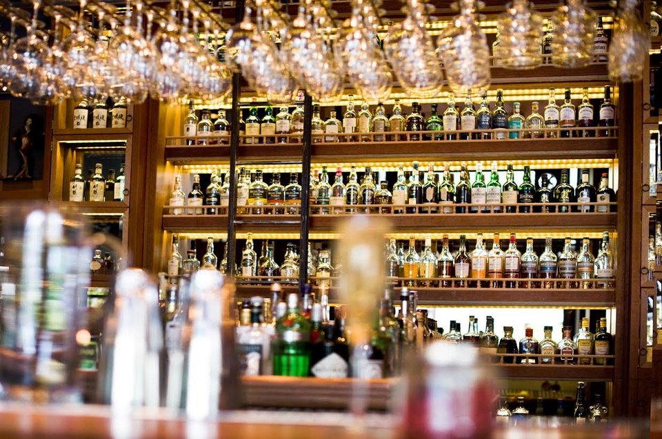 CV DISTILLER το bar με μια από τις καλύτερες κάβες στην Ευρώπη | iefimerida.gr 4