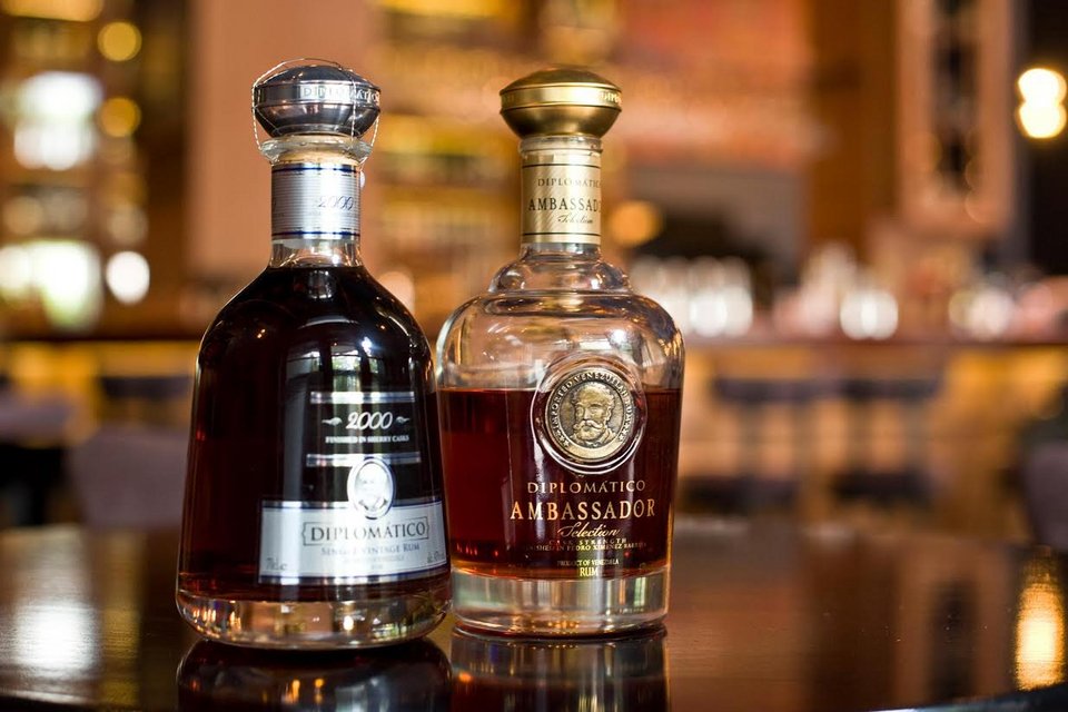 CV DISTILLER το bar με μια από τις καλύτερες κάβες στην Ευρώπη | iefimerida.gr 5