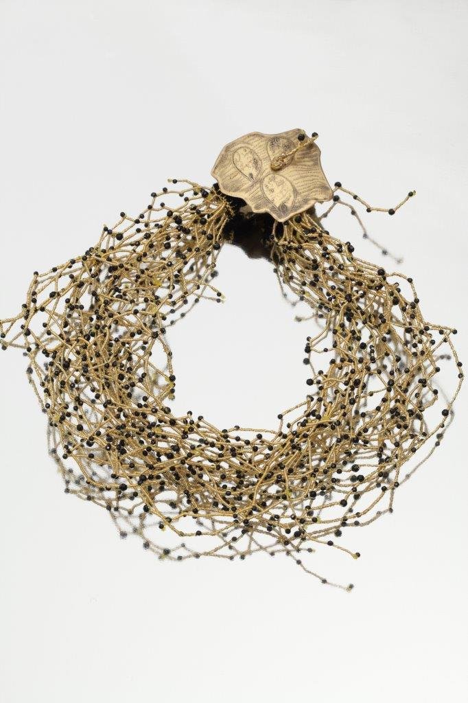 Γκαλερί «ΕΓΙΝΑ ΑΙΓΙΝΑ»: Τα εργα 27 σχεδιαστών κοσμημάτων & 27 εικαστικών μαζί [εικόνες] | iefimerida.gr 6