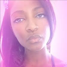 Μια εικόνα, ένα σύμβολο: 28χρονη μαύρη σταματάει τους αστυνομικούς στη Λουιζιάνα [εικόνες] | iefimerida.gr 4