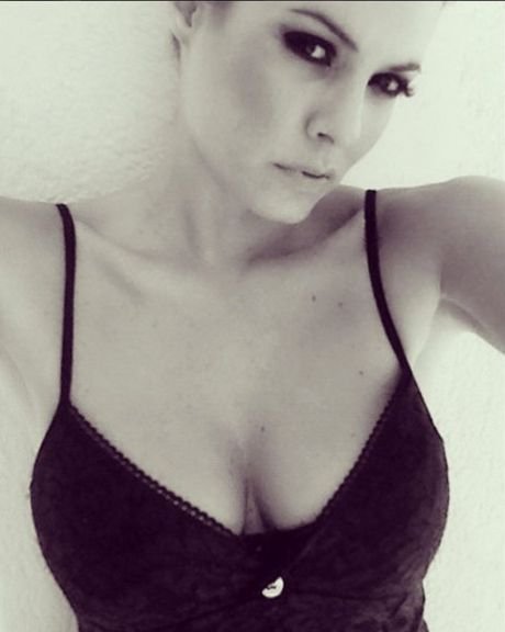 Μαρία Κορινθίου: Το στήθος μου πάντα θα αποτελεί αιτία σχολιασμού [εικόνες] | iefimerida.gr 4