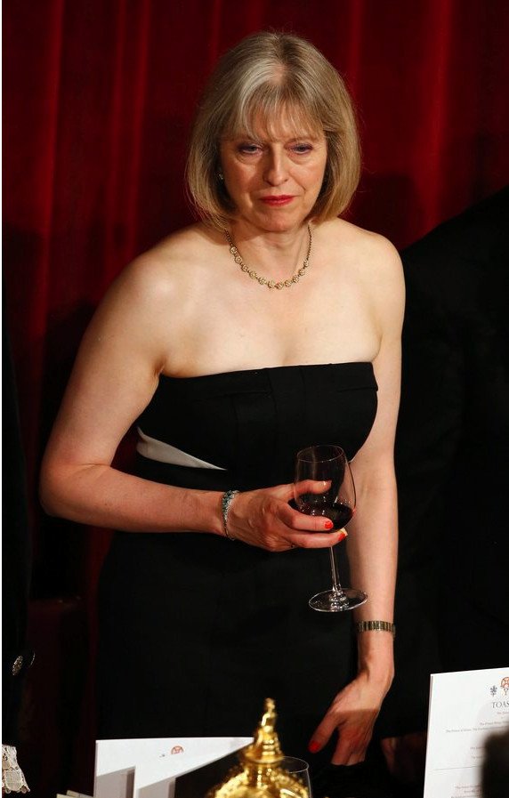 Τερέζα Μέι: Η κόρη του παπά που θα βγάλει τη Βρετανία έξω από την ΕΕ -«Σκληρή ως τα νύχια» [εικόνες] | iefimerida.gr 1