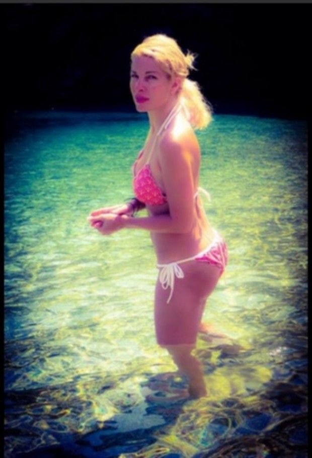 Τα μαγιό της Ελένης Μενεγάκη -Τα αγαπημένα της στιλ και χρώματα [εικόνες] | iefimerida.gr 0