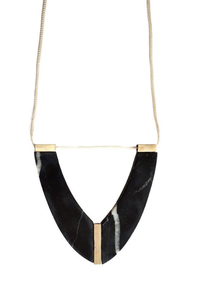 Γκαλερί «ΕΓΙΝΑ ΑΙΓΙΝΑ»: Τα εργα 27 σχεδιαστών κοσμημάτων & 27 εικαστικών μαζί [εικόνες] | iefimerida.gr 8