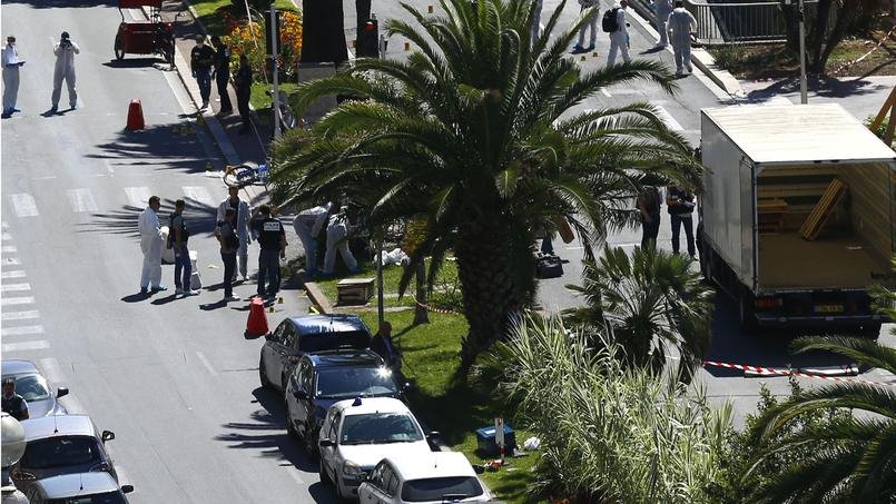Η Νίκαια μετά το μακελειό -Δάκρυα, τρόμος, αλλά η ζωή συνεχίζεται [εικόνες] | iefimerida.gr 1
