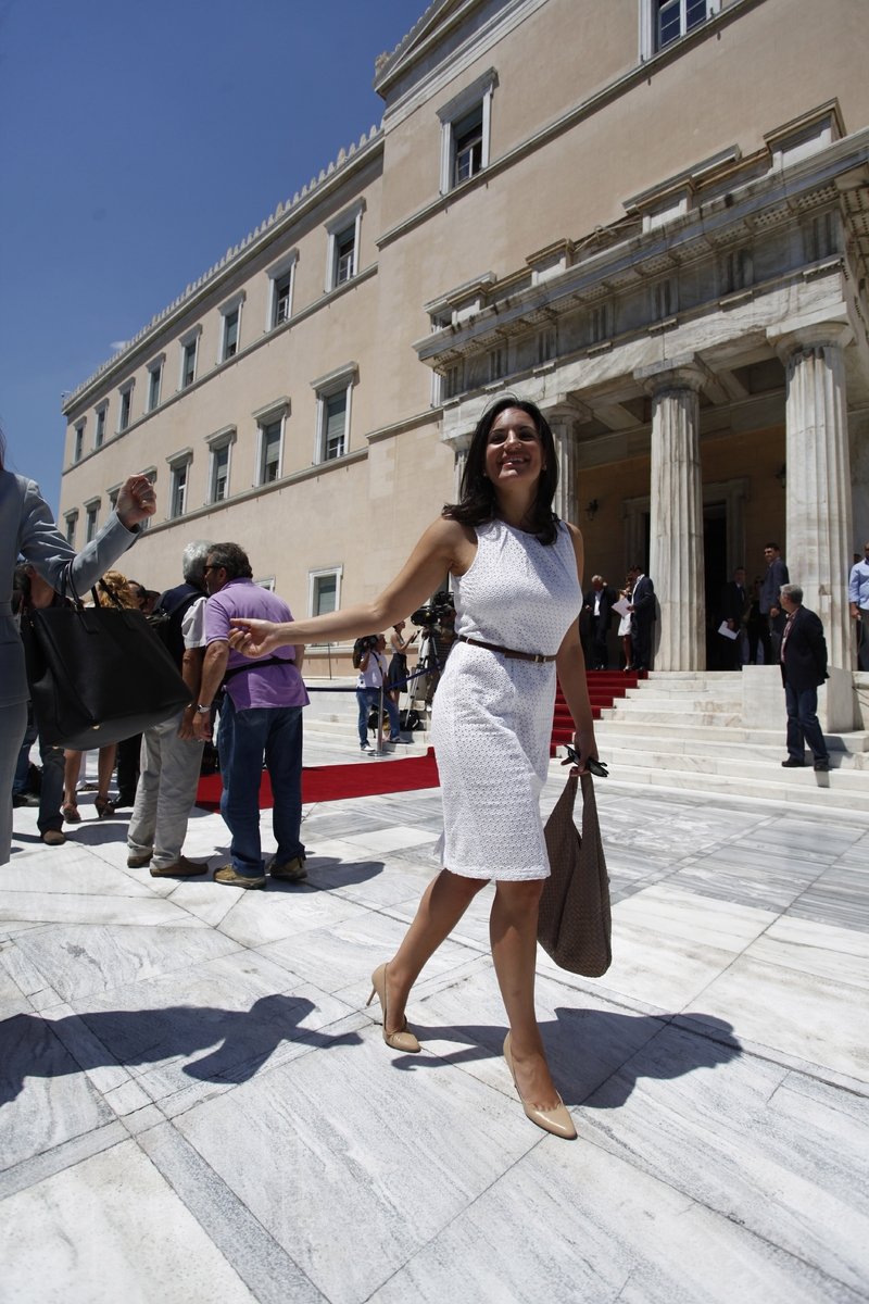 Ολγα Κεφαλογιάννη: Η μόνη πολιτικός που δεν ντρέπεται για το σεξ απίλ της [εικόνες] | iefimerida.gr 0