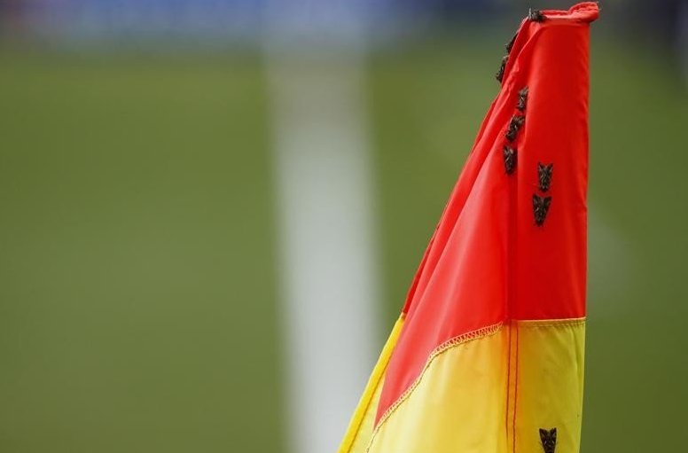 Η επίθεση από νυχτοπεταλούδες στον τελικό του EURO [εικόνες] | iefimerida.gr 0