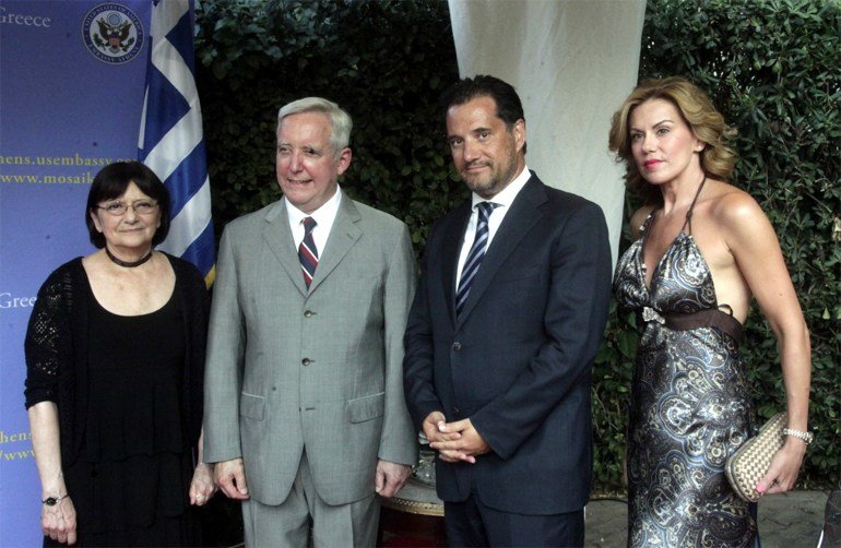 Το απίστευτο βλέμμα του Αλέξη Τσίπρα στους πολιτικούς αρχηγούς -Αμηχανία, τρακ και... γραβάτες [εικόνες] | iefimerida.gr 9