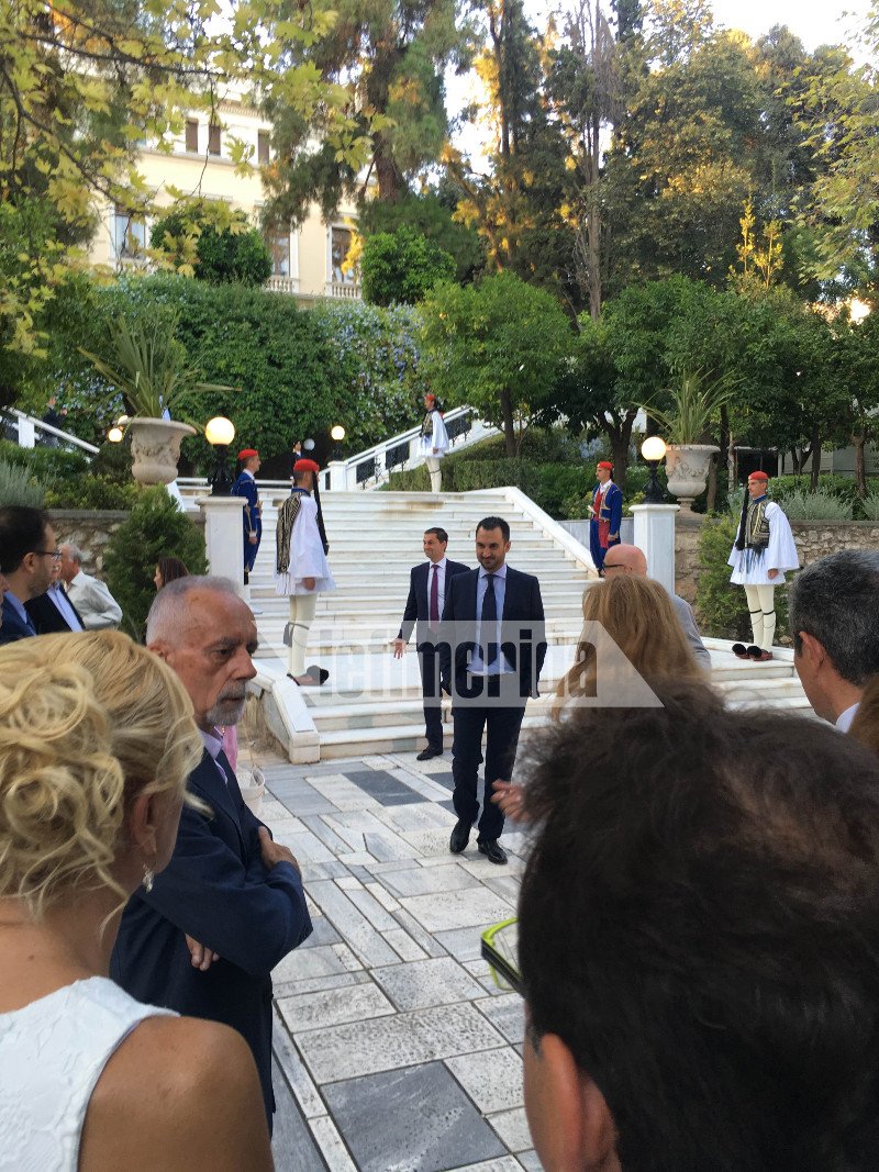 Το Προεδρικό Μέγαρο άνοιξε τις πύλες του για τη γιορτή της Δημοκρατίας | iefimerida.gr 2