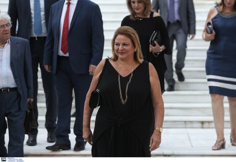 Εντυπωσιακές κυρίες στο Προεδρικό Μέγαρο -Εκθαμβωτική Κατερίνα Μάρκου στα κίτρινα, με αέρινο φόρεμα η Κεφαλογιάννη [εικόνες] | iefimerida.gr 10