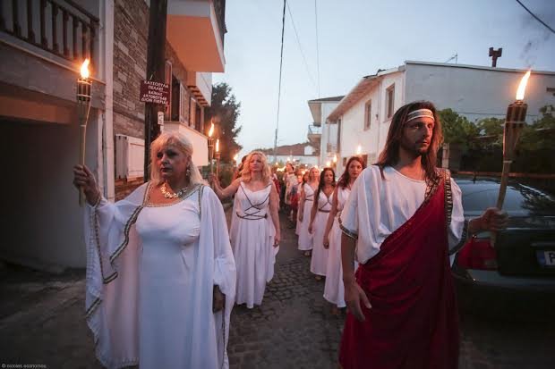 Ποιοι είναι οι δωδεκαθεϊστές που συγκεντρώνονται κάθε χρόνο στο Λιτόχωρο [εικόνες] | iefimerida.gr 0