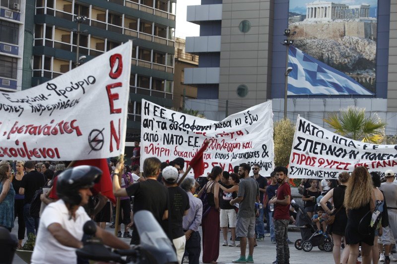 Πορεία προσφύγων στο κέντρο της Αθήνας – Τραγούδια, χοροί, συνθήματα [εικόνες] | iefimerida.gr 4