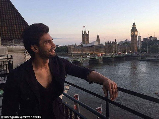 Ο Ινδός με το θεϊκό κορμί που ψηφίστηκε ως ο πιο ποθητός άνδρας στον κόσμο [εικόνες] | iefimerida.gr 2