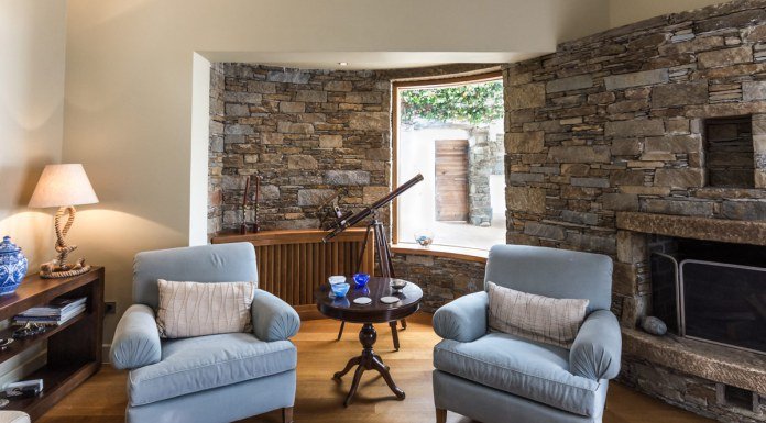 Η βίλα της χλιδής στη Σύρο: Εκεί που κάποτε έκανε διακοπές ο Γιάννος Παπαντωνίου -Πώς είναι σήμερα και πόσο ενοικιάζεται [εικόνες & βίντεο]  | iefimerida.gr 8