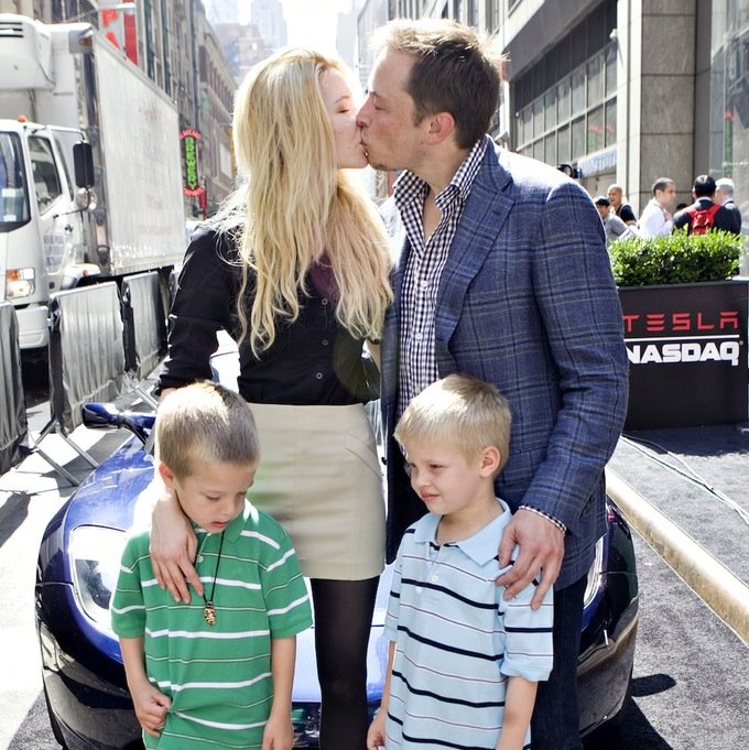 H Αμπερ Χερντ βρήκε άλλον έρωτα -Εναν δισεκατομμυριούχο επιχειρηματία [εικόνες] | iefimerida.gr 2