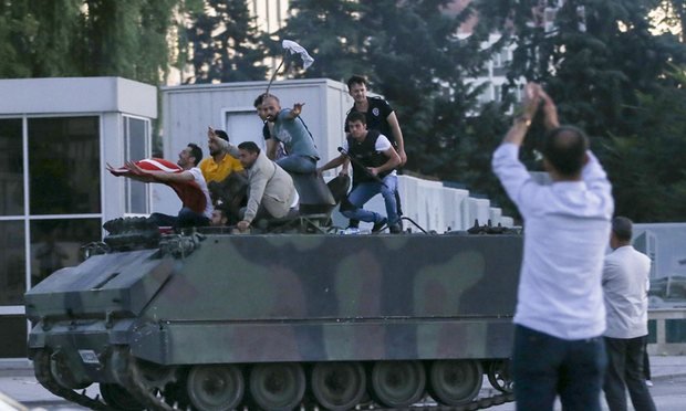 Κατέρρευσε το πραξικόπημα στην Τουρκία, ο Ερντογάν επέστρεψε δριμύτερος | iefimerida.gr 2