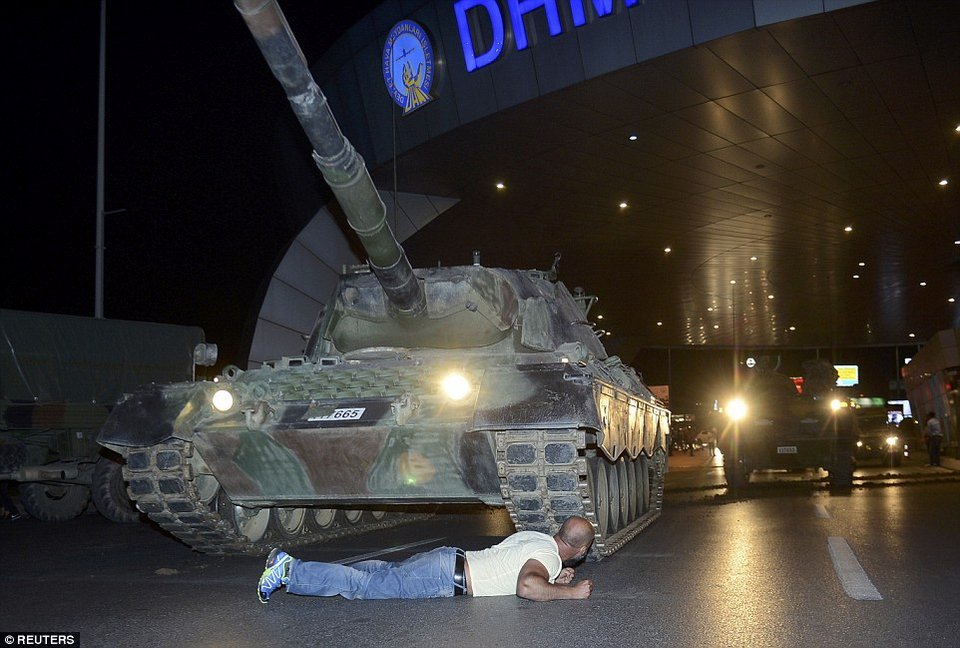 Πώς συνέβη το πραξικόπημα στην Τουρκία -Καρέ καρέ το θρίλερ των τελευταίων ωρών [εικόνες] | iefimerida.gr 21